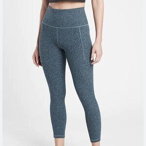 Athleta Women's Salutation Stash Pocket II Textured 7/8 Tight in Micro Cheetah